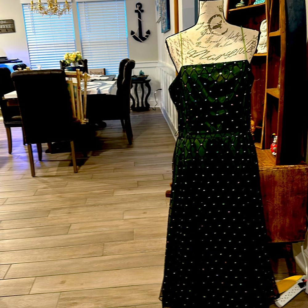 Jessica Howard green sequence dress